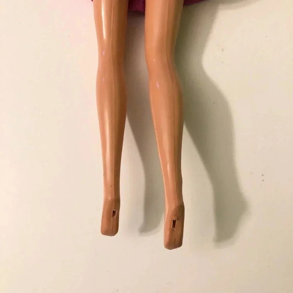 Vintage Barbie Doll Mattel Twist and Turn Bendable Knees Indonesia Style  Doll - Picture 9 of 16